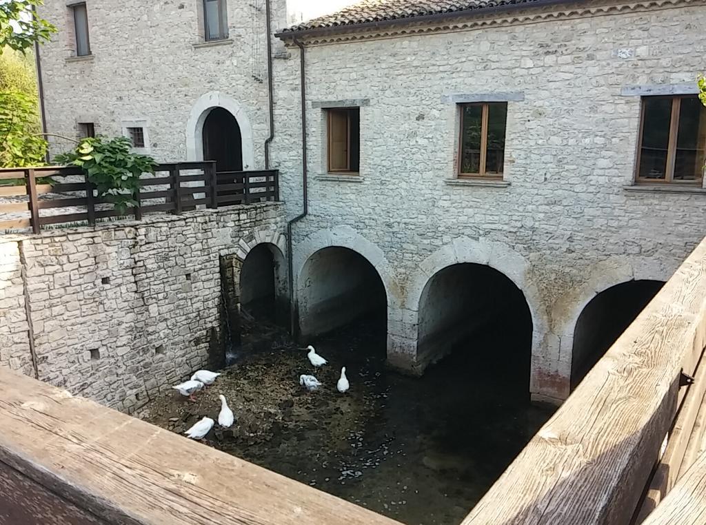 Albergo Diffuso La Piana Dei Mulini Colle d'Anchise Eksteriør bilde
